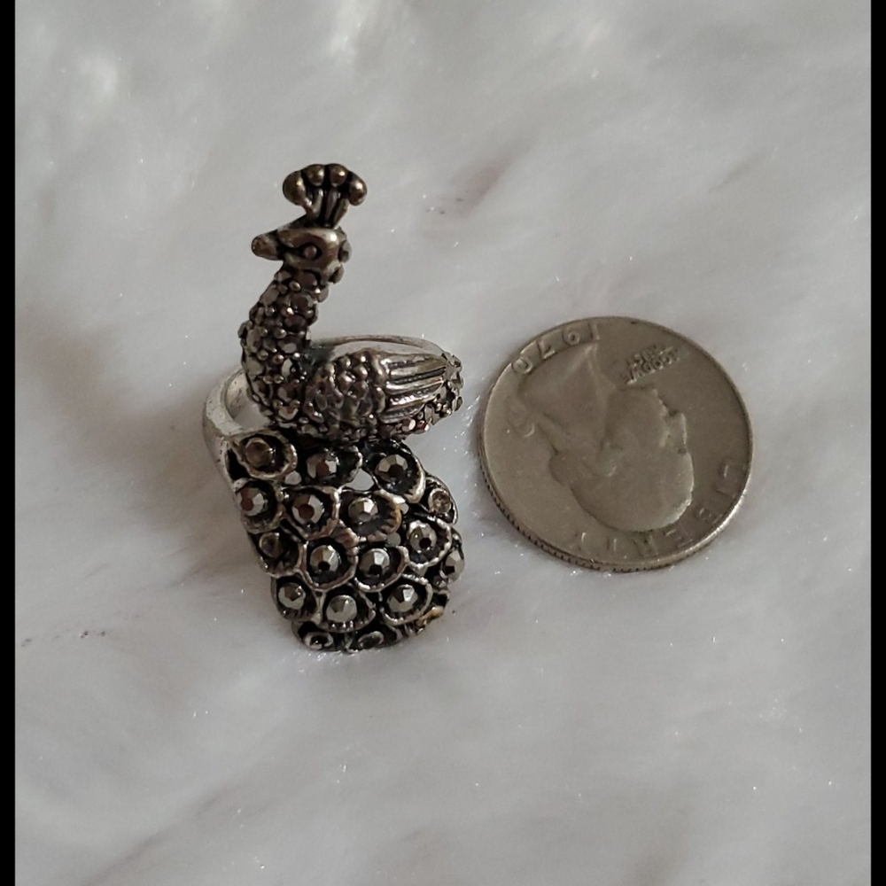 Silver tone peacock ring gray black rhinestones 6.5 cocktail ring - Picture 5 of 6